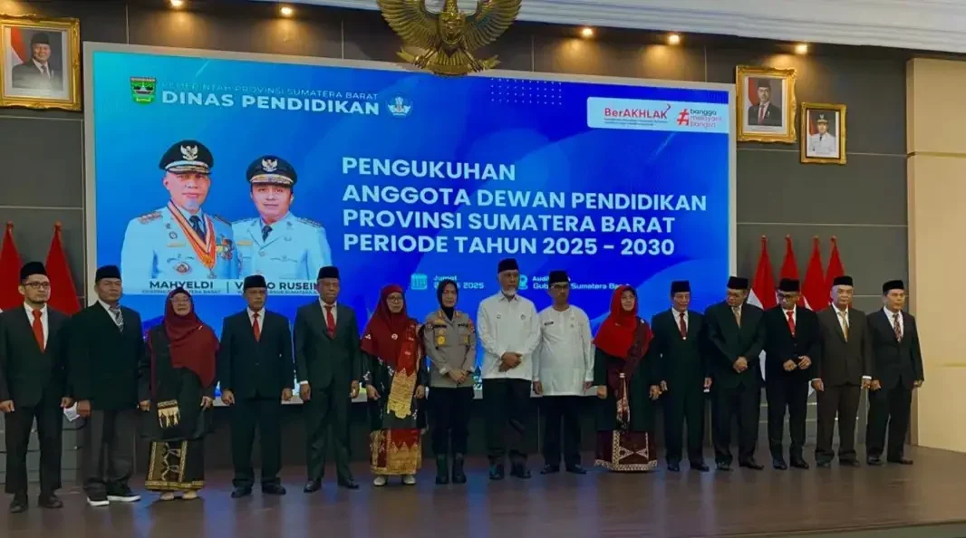 ada-yang-politikkan-dunia-pendidikan?-ini-kata-gubernur-mahyeldi.