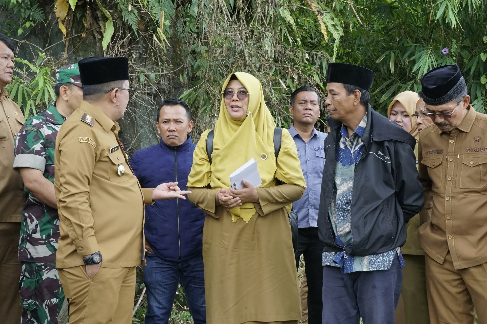 masyarakat-nagari-jaho-minta-dibangunkan-paud-dan-tk,-bupati-tanah-datar-tinjau-lokasi-hibah-tanah