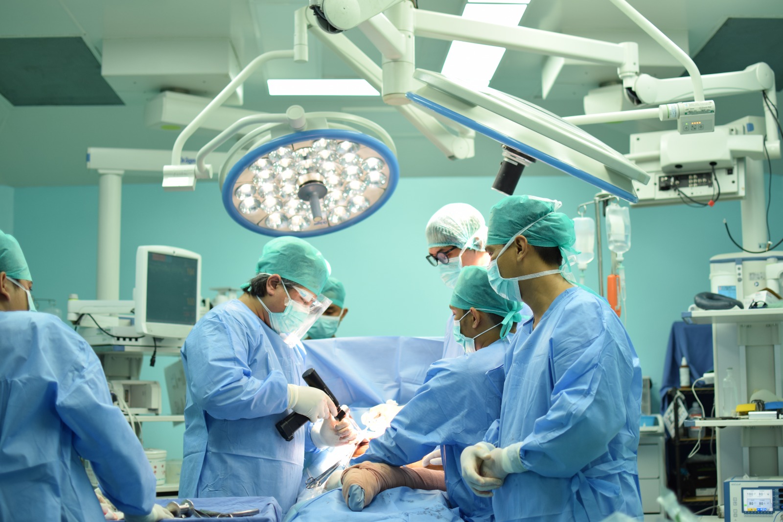 komit-beri-layanan-terbaik,-intip-kamar-operasi-di-semen-padang-hospital