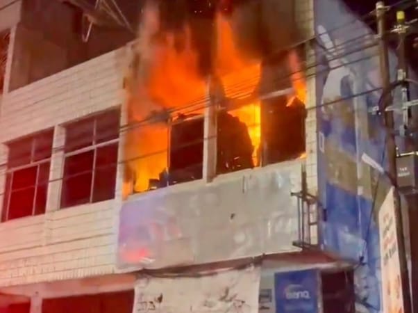 satu-keluarga-tewas-dalam-kebakaran-ruko-pekanbaru,-ini-identitas-korbannya