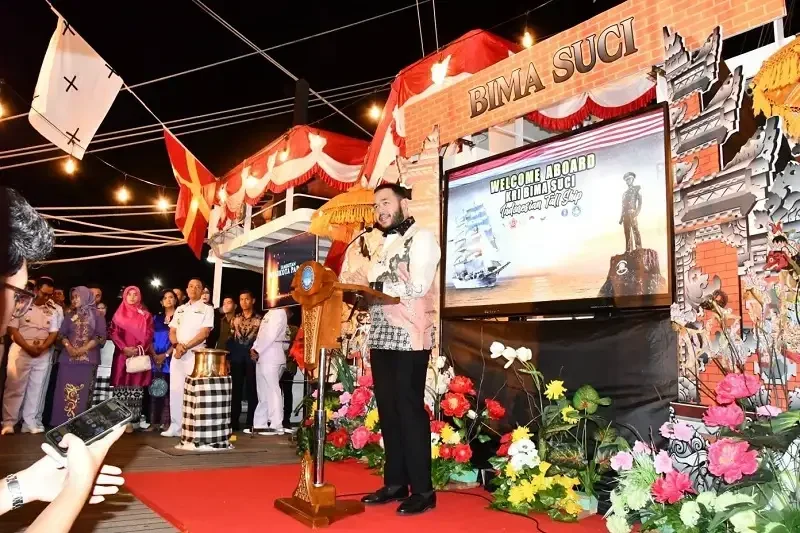 kehadiran-kri-bima-suci-jadi-kebanggaan-warga-kota-padang