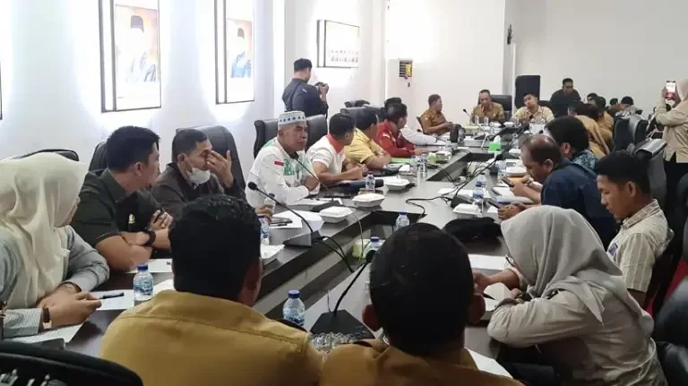 dprd-fasilitasi-penyelesaian-konflik-pt-srl-dengan-masyarakat