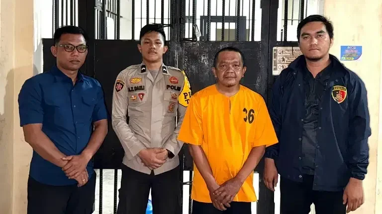 diduga-korupsi-rp1,4-miliar,-polisi-tahan-kabid-perkebunan-pemkab-meranti
