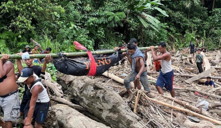 sepekan-pencarian-nihil,-operasi-sar-korban-hanyut-di-batang-pasaman-dihentikan