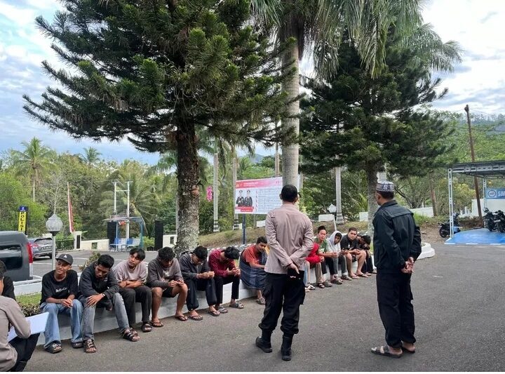 diduga-dipicu-masalah-perempuan,-19-remaja-di-tanah-datar-terlibat-tawuran