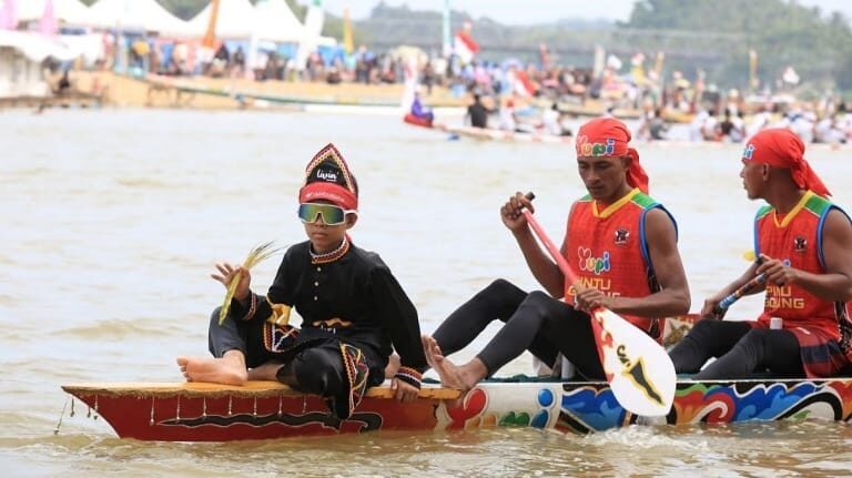 tiga-jalur-favorit-tumbang,-pacu-jalur-2025-masuki-era-baru