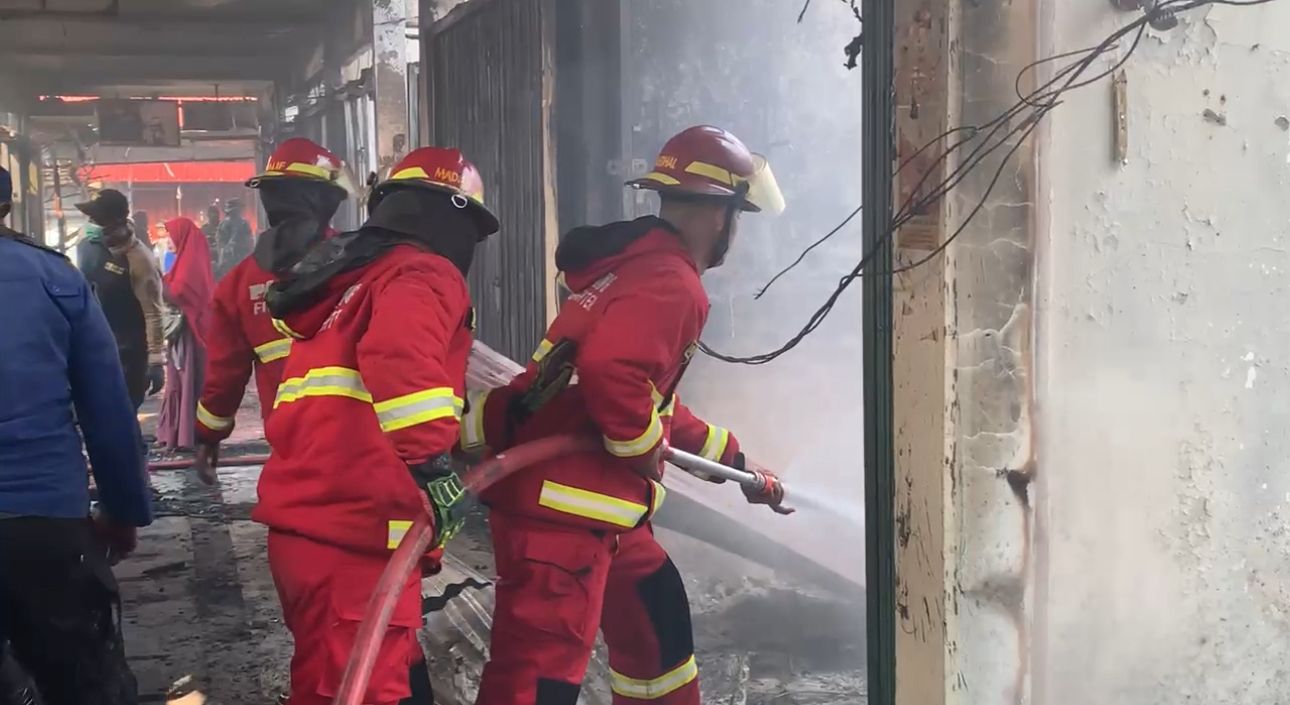 kebakaran-pasar-payakumbuh,-api-mulai-padam