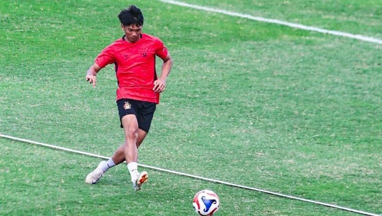 eks-persis-solo,-rendy-sanjaya-resmi-merapat-ke-persik-kediri