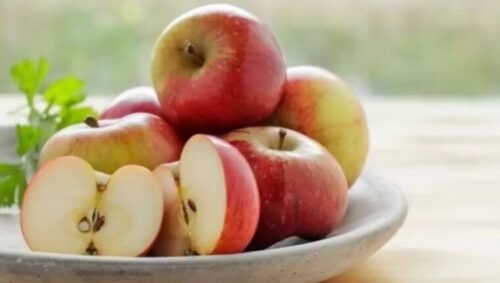 apples:-a-superfood-packed-with-health-benefits