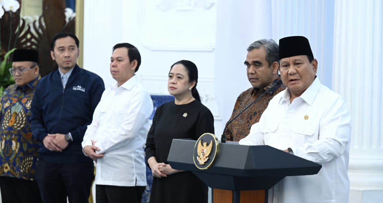 presiden-prabowo-pastikan-pimpinan-dpr-ri-cabut-tunjangan-hingga-moratorium-kunjungan-luar-negeri