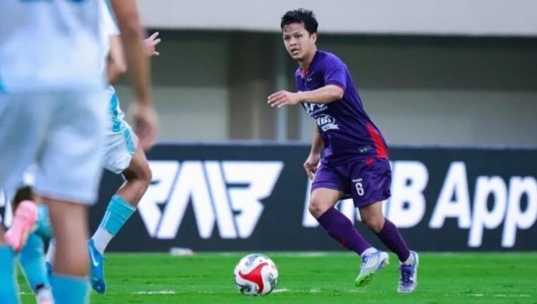 profil-bayu-otto,-gelandang-yang-antarkan-persik-kediri-raih-kemenangan-perdana