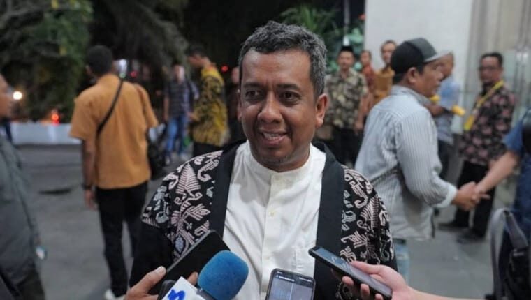 Gambar dari Gubernur Sumbar Bahas Wakaf Produktif dan Rakernas Haji pembayaran-beasiswa-lanjutan-mahasiswa-riau-mulai-diproses-pemprov