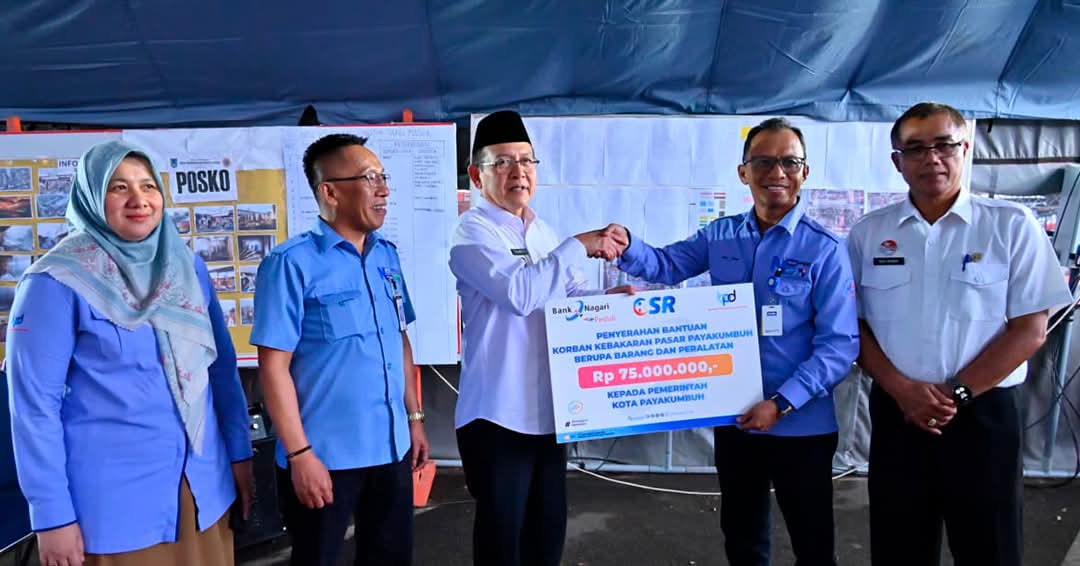 bank-nagari-salurkan-bantuan-untuk-korban-kebakaran-pasar-payakumbuh
