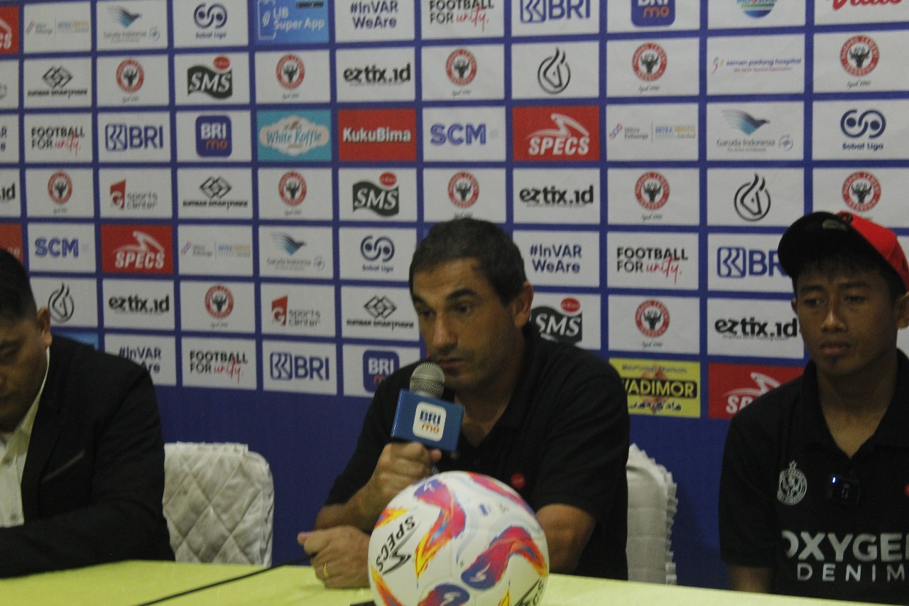alasan-pelatih-semen-padang-eduardo-almeida-ganti-tiga-di-awal-babak-ii