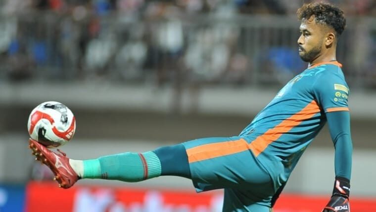 aqil-savik,-penjaga-mimpi-bhayangkara-fc-di-tanah-madura