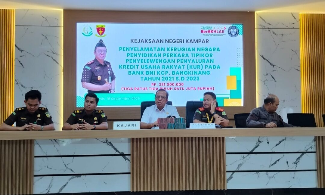 kejari-kampar-pulihkan-kerugian-negara-buntut-korupsi-kur-kcp-bangkinang,-ini-totalnya!