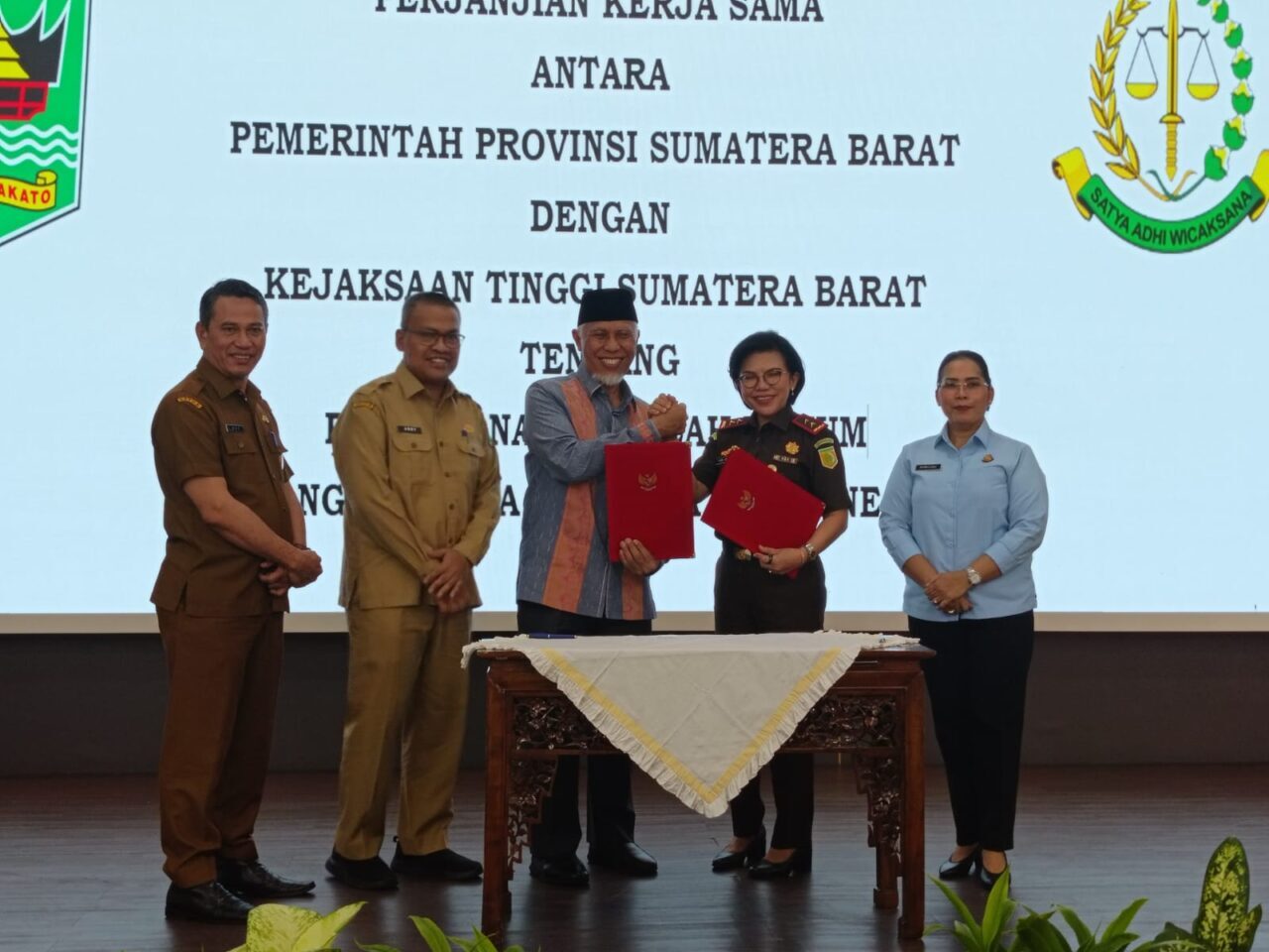 gubernur-mahyeldi:-kerjasama-dengan-kejati-jadi-langkah-tepat-selamatkan-aset-daerah
