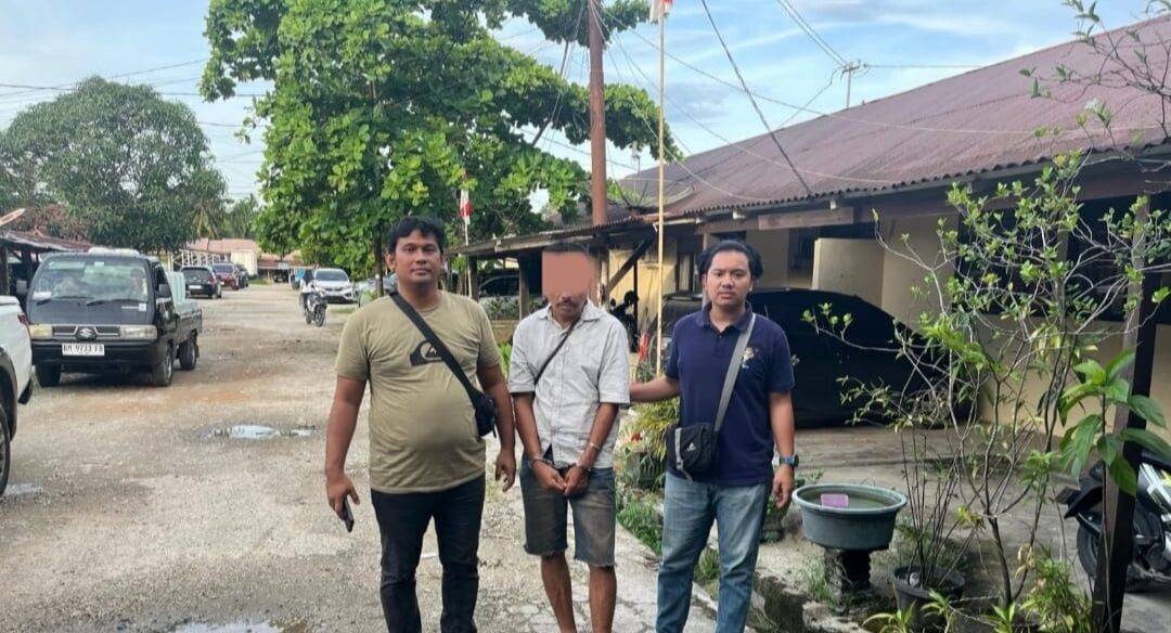 tertangkap-tangan-jalankan-bisnis-judi-online,-pria-50-tahun-di-kampar-diringkus-polisi