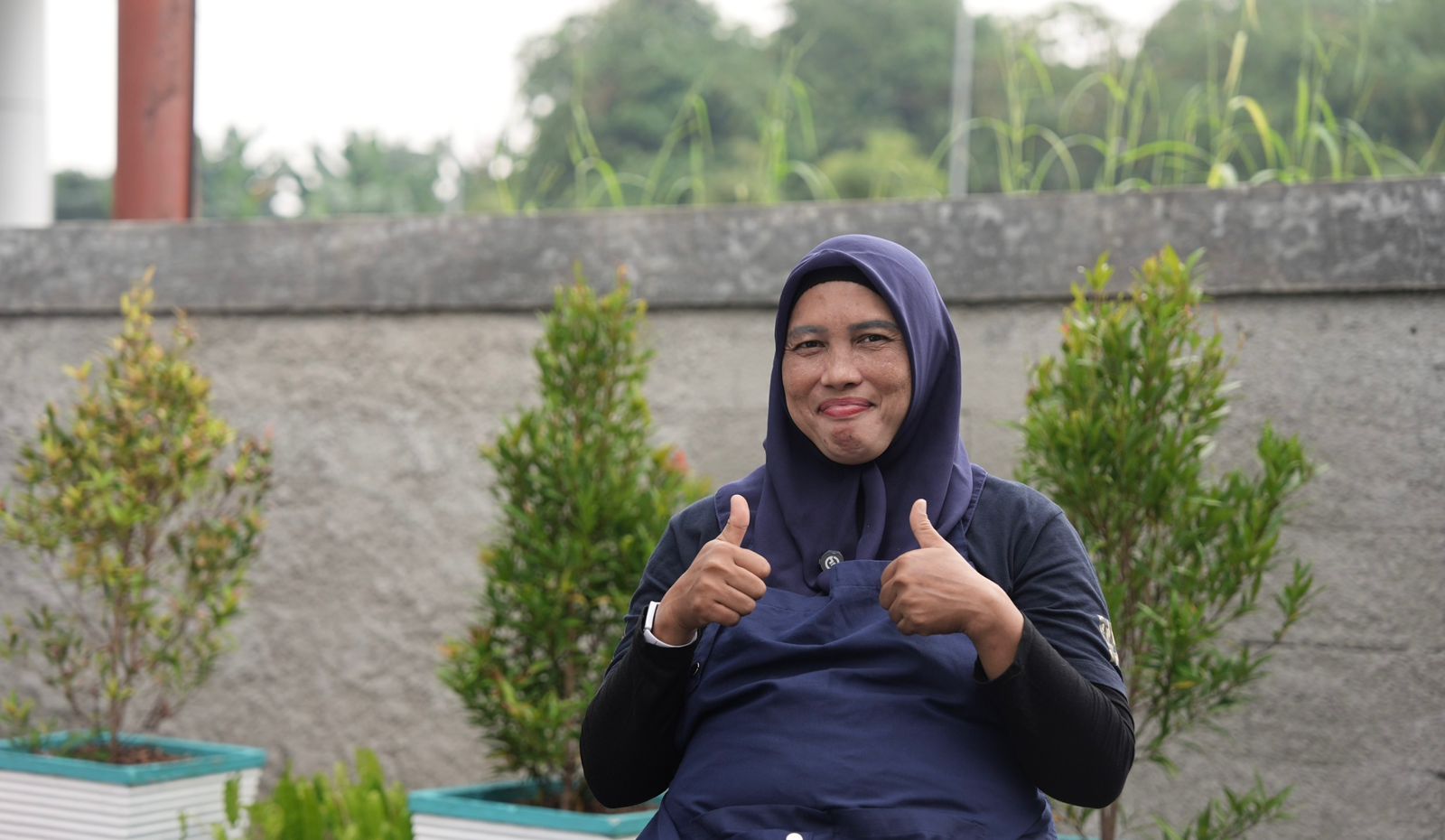 kisah-mega,-ibu-tunggal-yang-bertahan-hidup-karena-bekerja-di-dapur-mbg