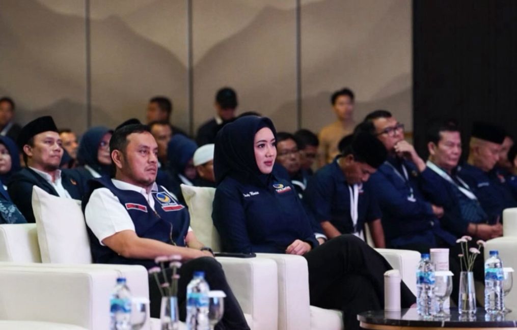 nasdem-minta-kader-di-sumbar-bijak-bermedsos,-sindir-cindy-monica? 