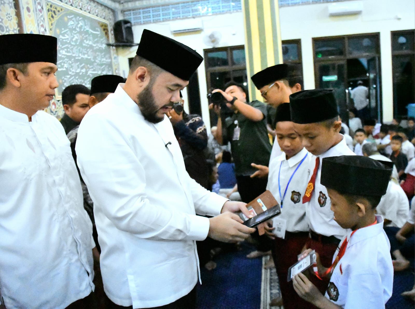 2-hari-pelaksanaan-program-smart-surau,-siswa-ikut-salat-subuh-meningkat