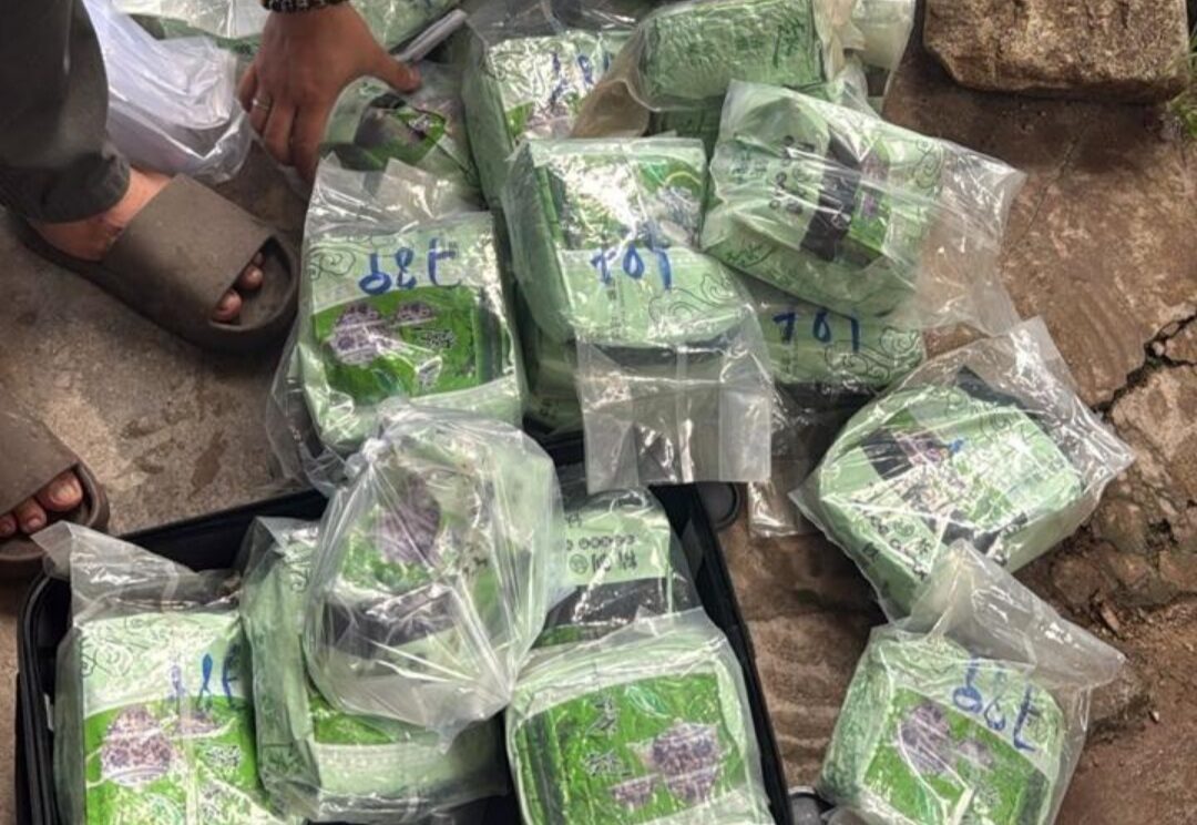 polda-riau-bersama-lanal-dumai-gagalkan-penyelundupan-30-kilogram-sabu-di-pelabuhan-dumai