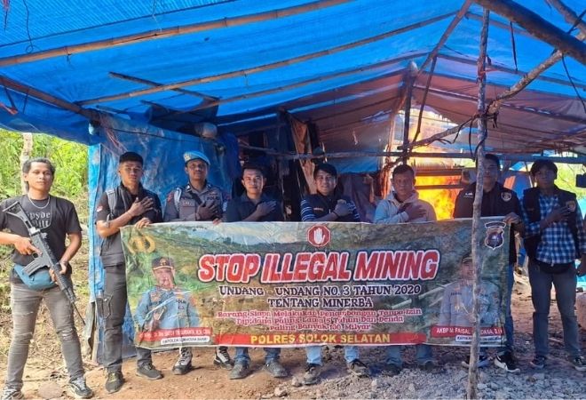 berantas-tambang-ilegal,-tim-gabungan-musnahkan-peralatan-peti-di-solok-selatan